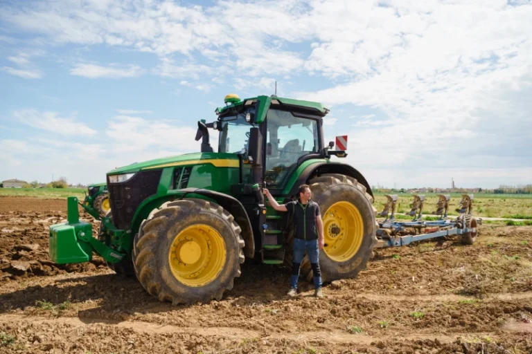 Les avantages de la réparation de carte électronique agricole, jusqu'à 60% d'économie par rapport au matériel neuf !